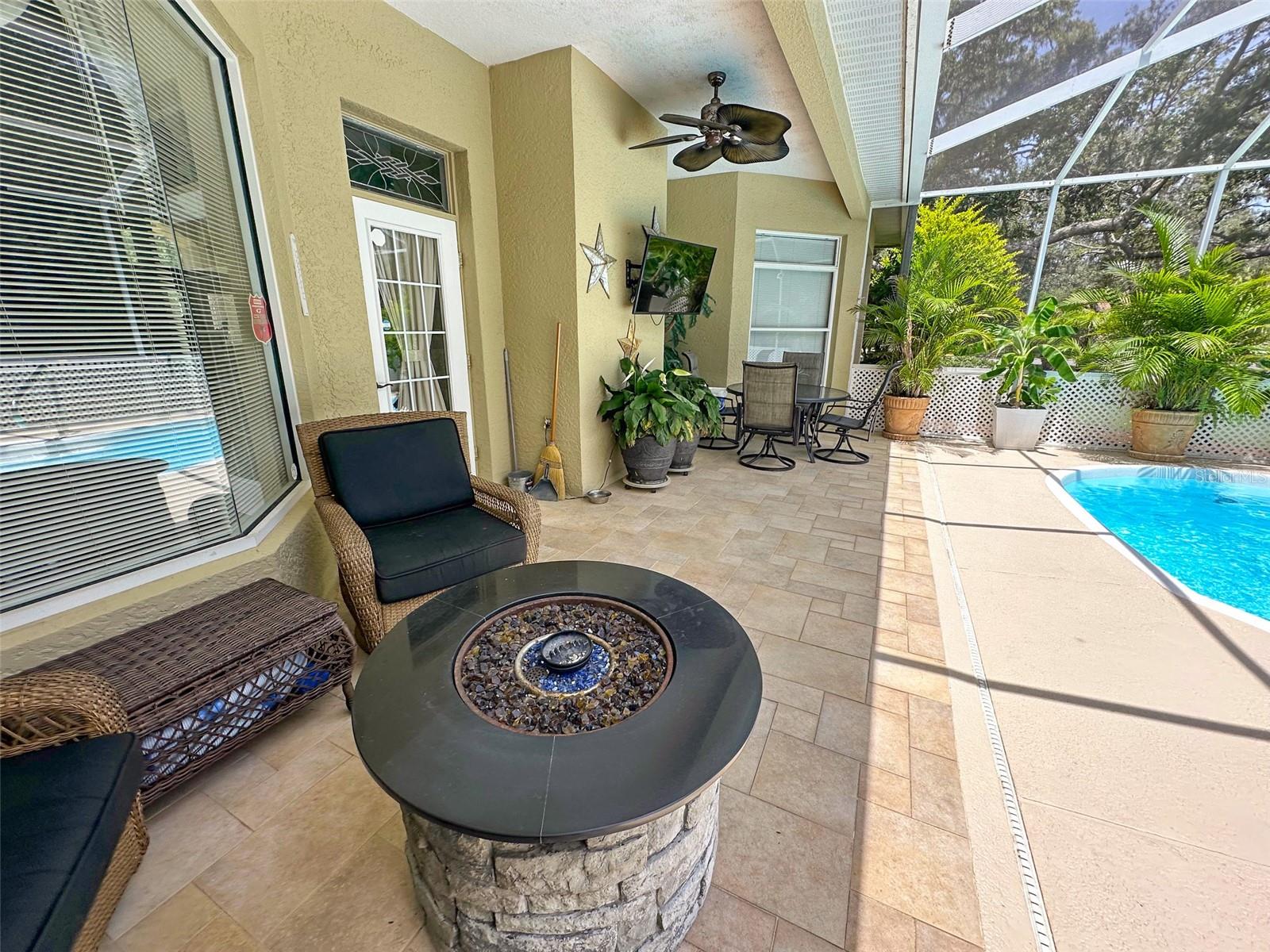 AUTUMN OAKS - Residential