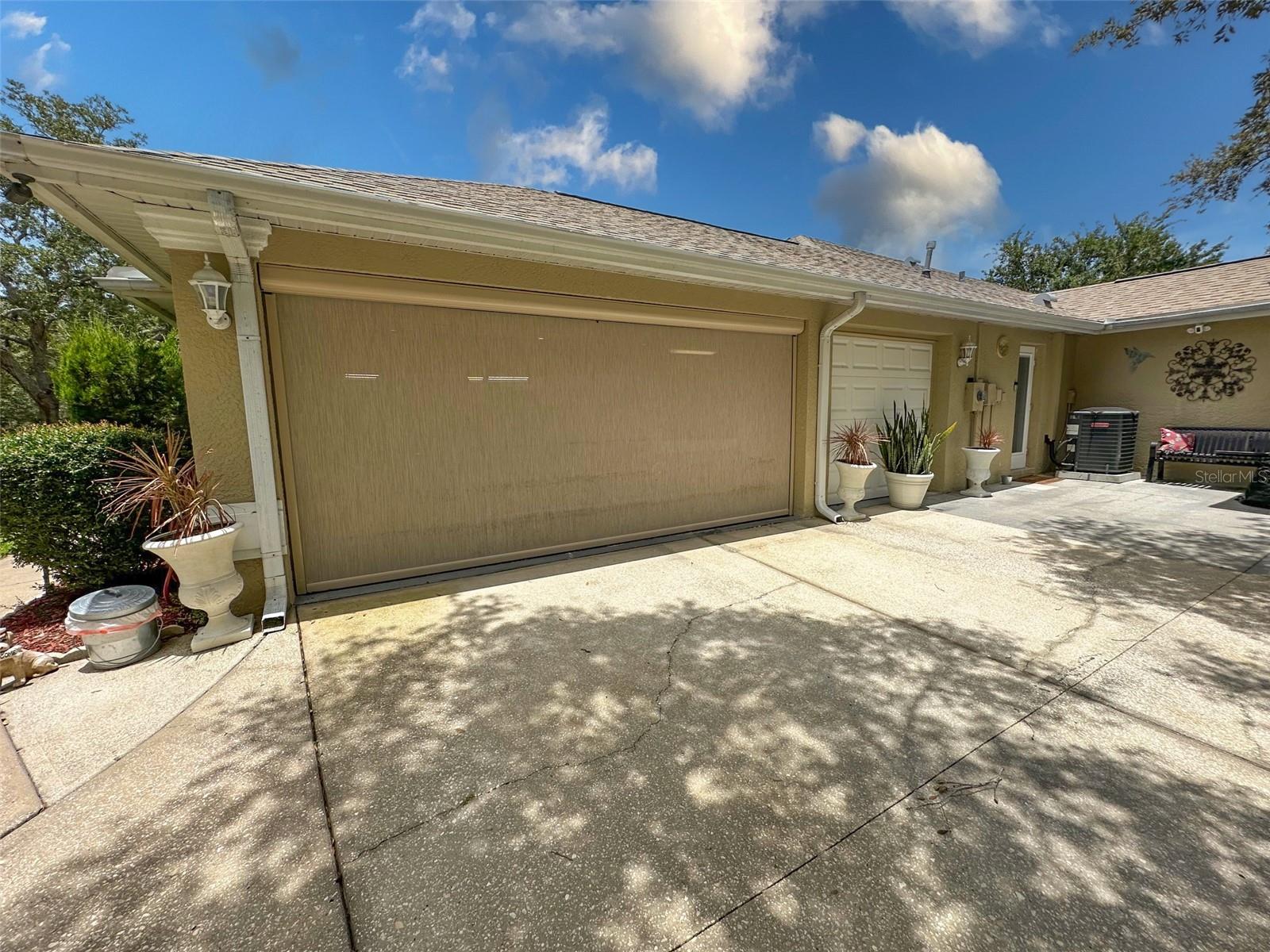 AUTUMN OAKS - Residential