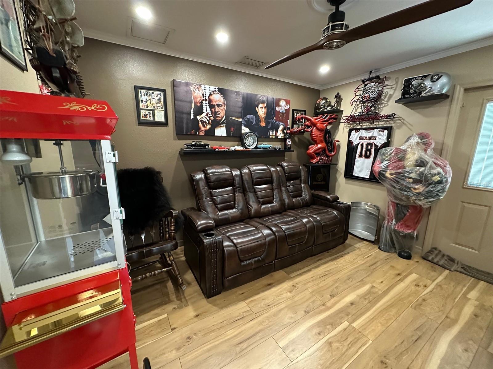 AUTUMN OAKS - Residential