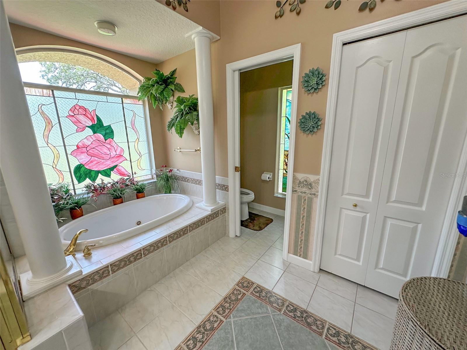 AUTUMN OAKS - Residential