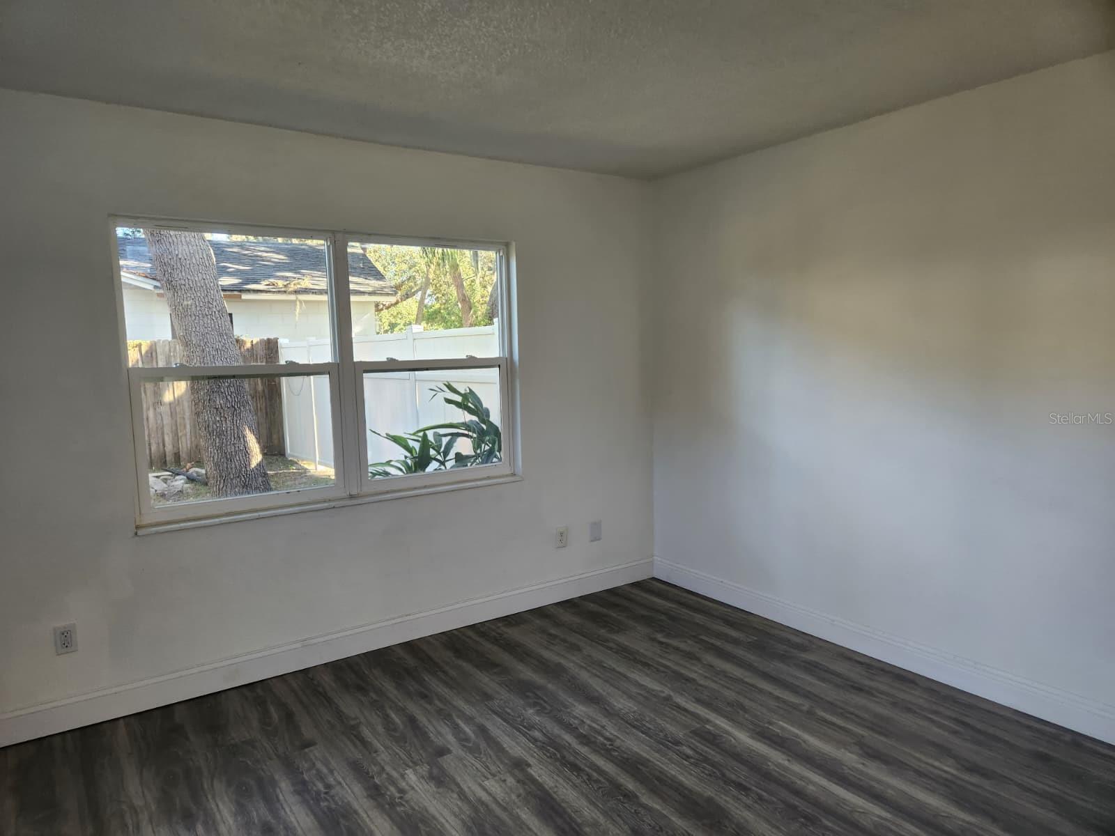 LAKE KATHRYN WOODS - Residential