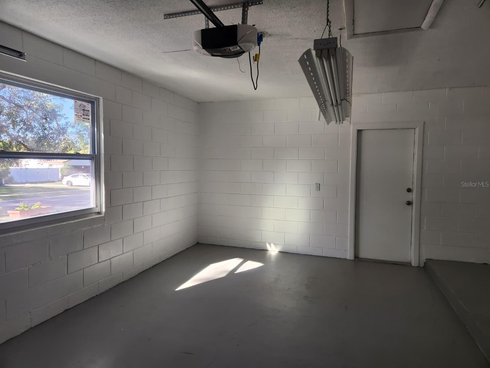 LAKE KATHRYN WOODS - Residential