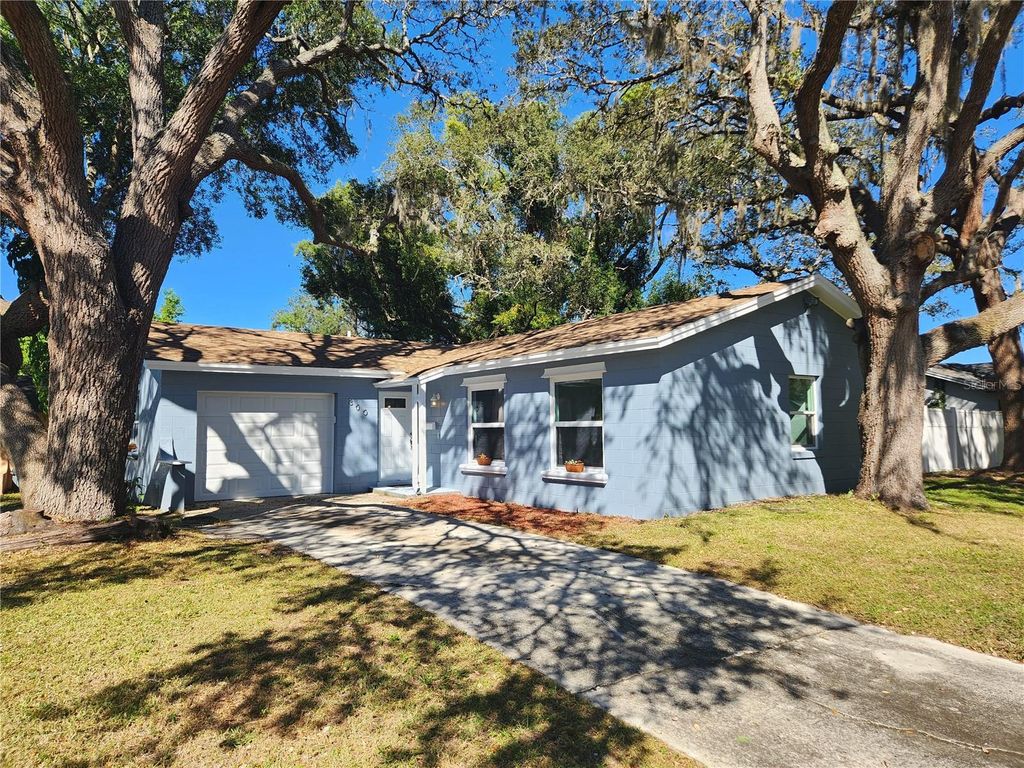 Photo of 800 Diane Circle, Casselberry, FL 32707 (MLS # O6357379)