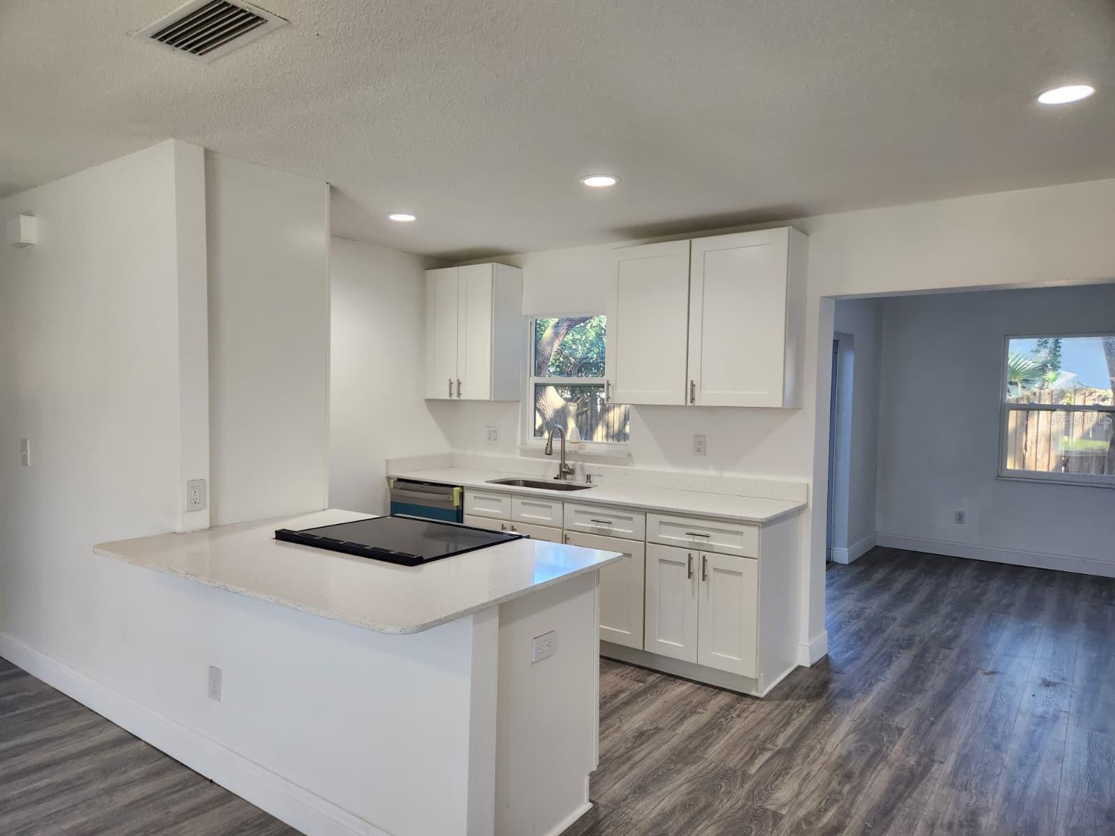 LAKE KATHRYN WOODS - Residential