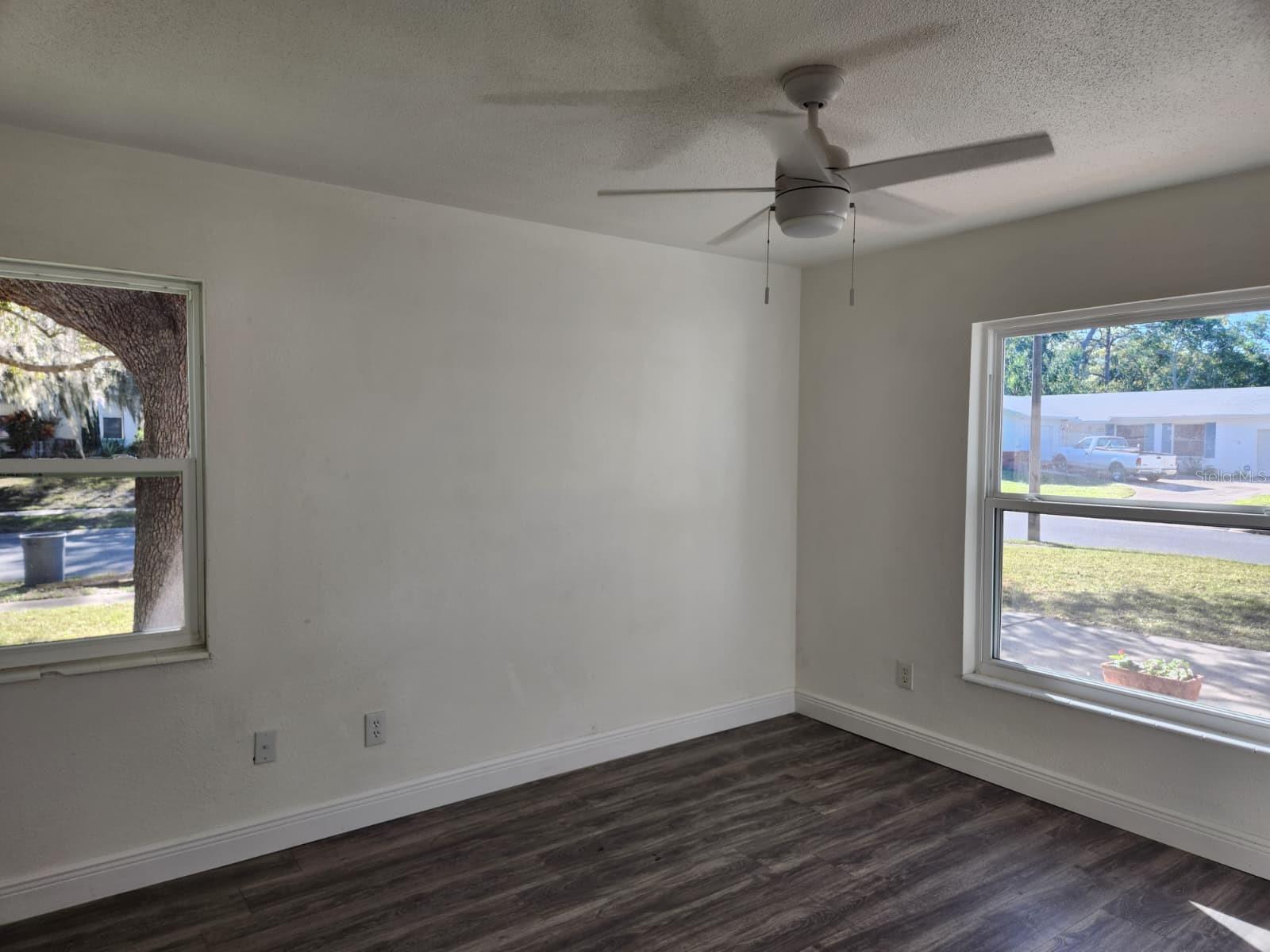 LAKE KATHRYN WOODS - Residential