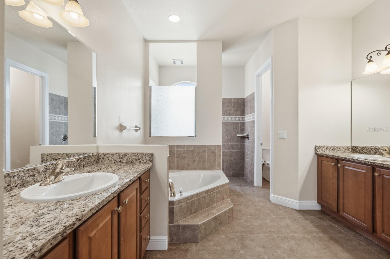 CYPRESS KNOLL - Residential