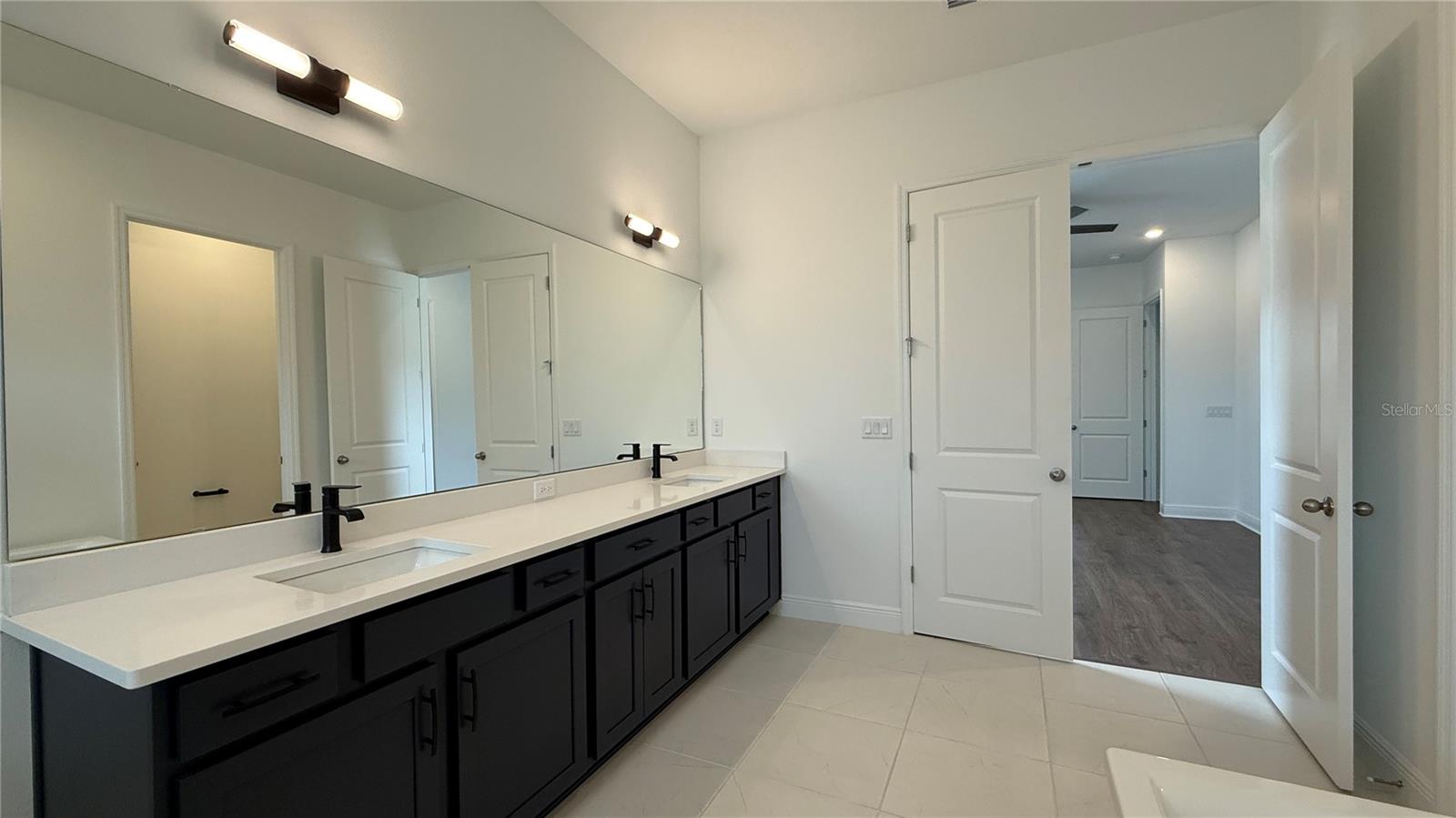 PALMS AT WINDERMERE - Residential Lease