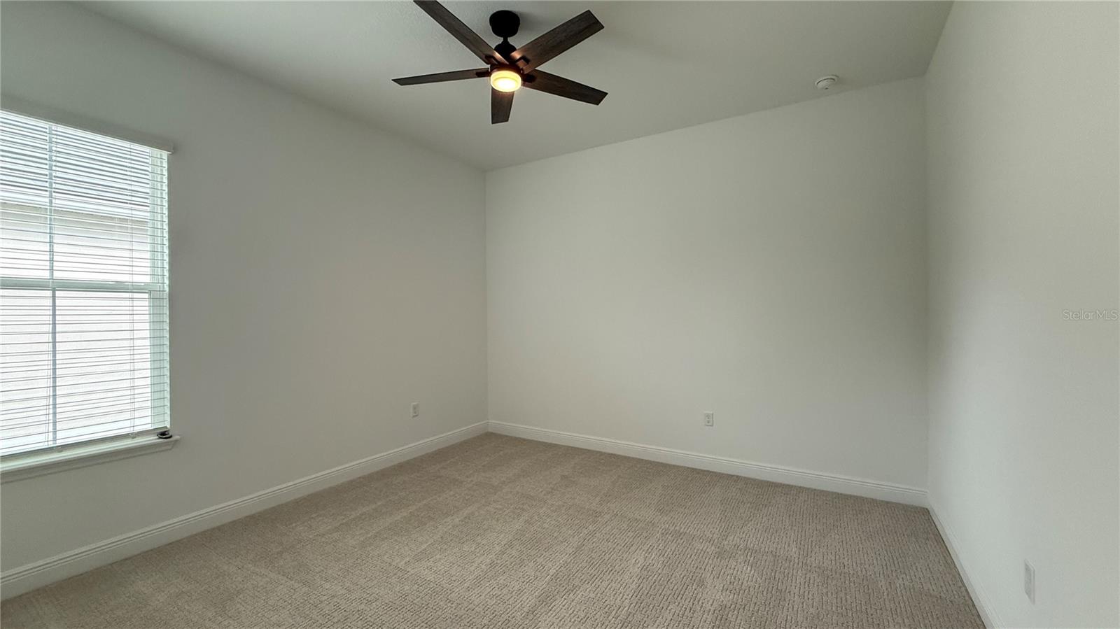 PALMS AT WINDERMERE - Residential Lease