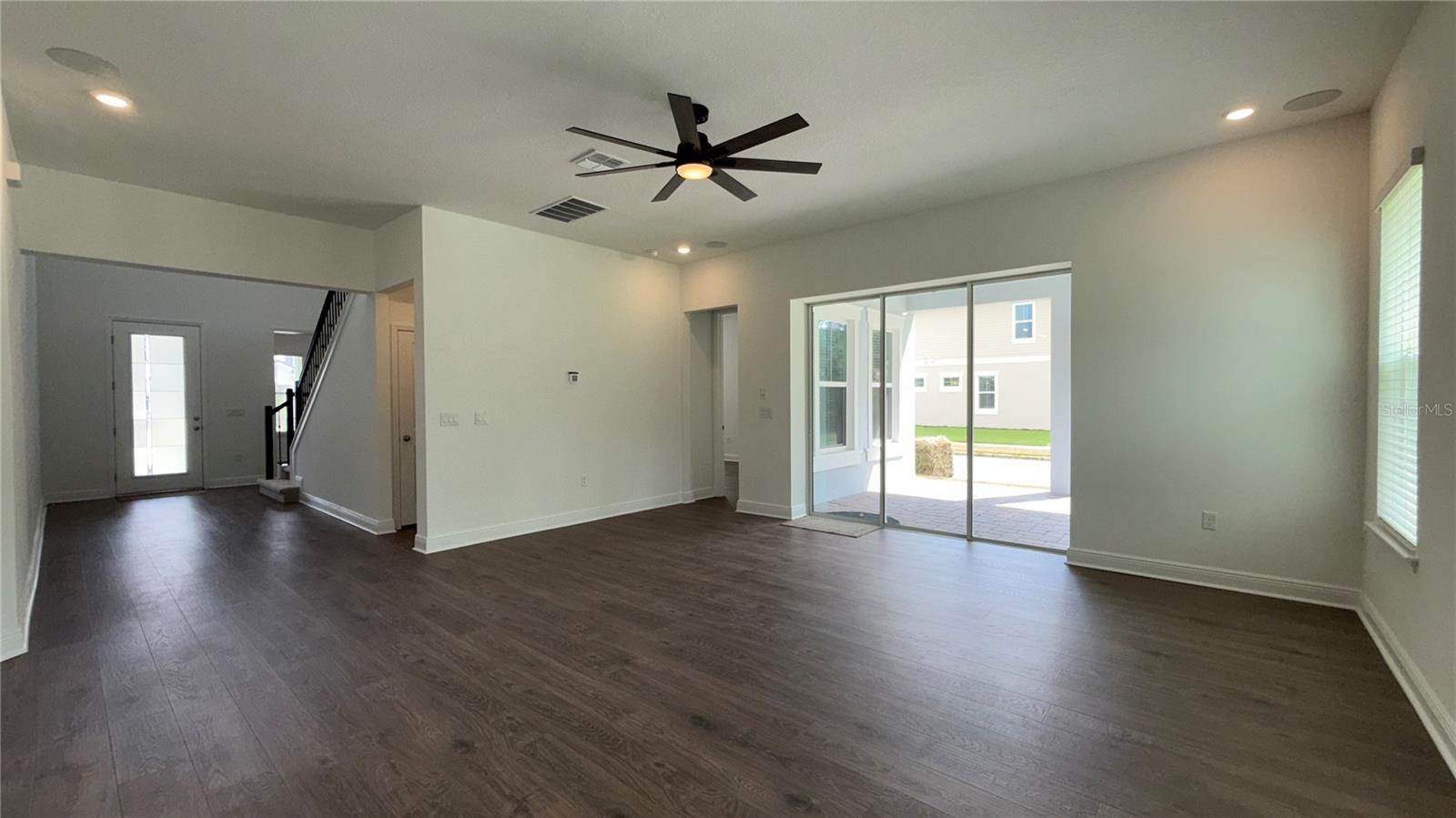 PALMS AT WINDERMERE - Residential Lease