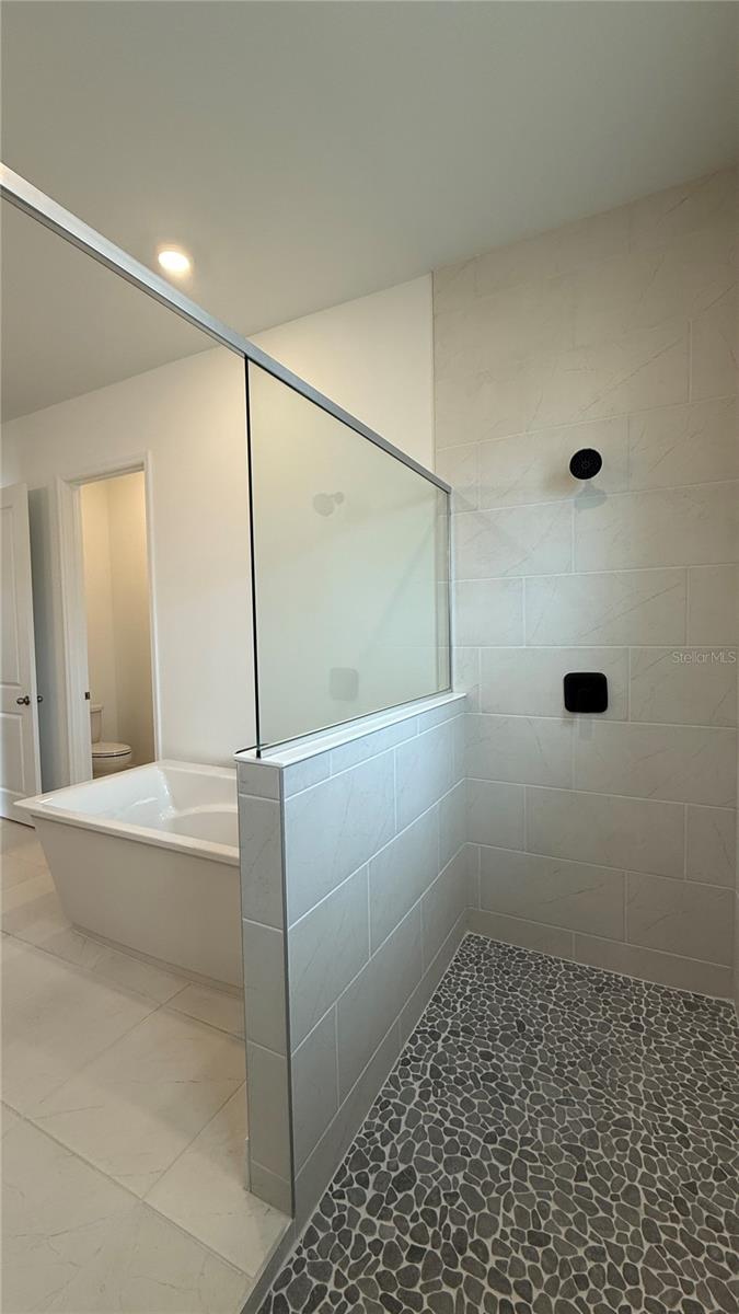 PALMS AT WINDERMERE - Residential Lease