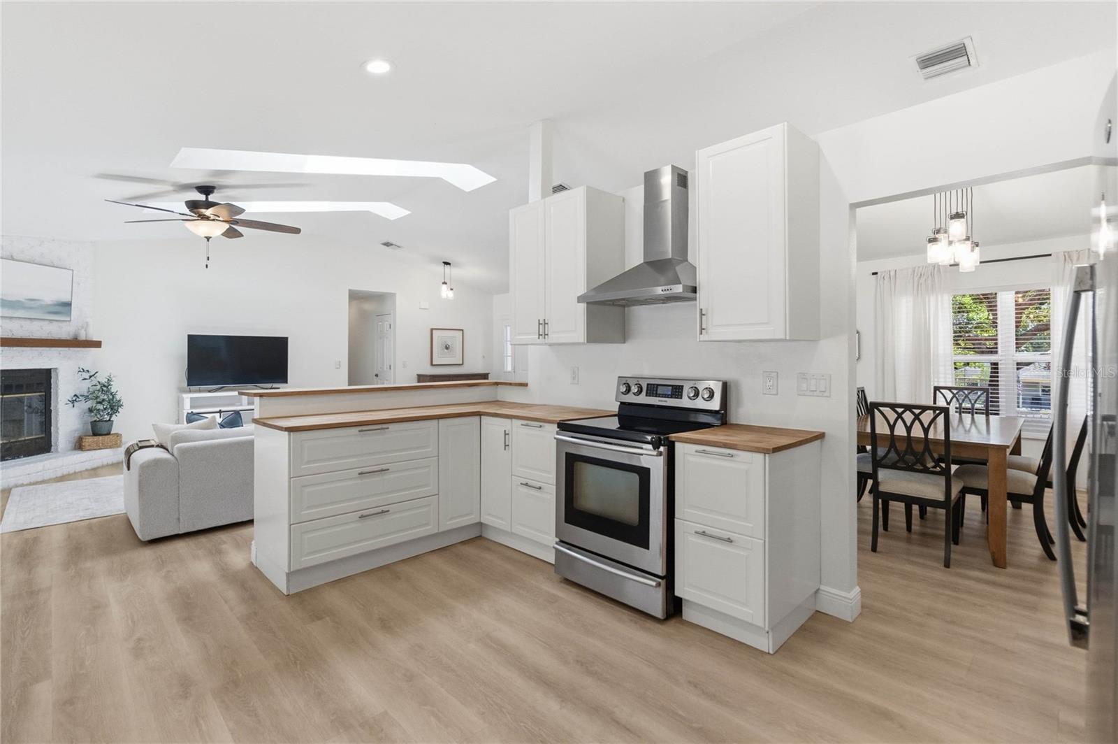 HARBAR OAKS SUB - Residential