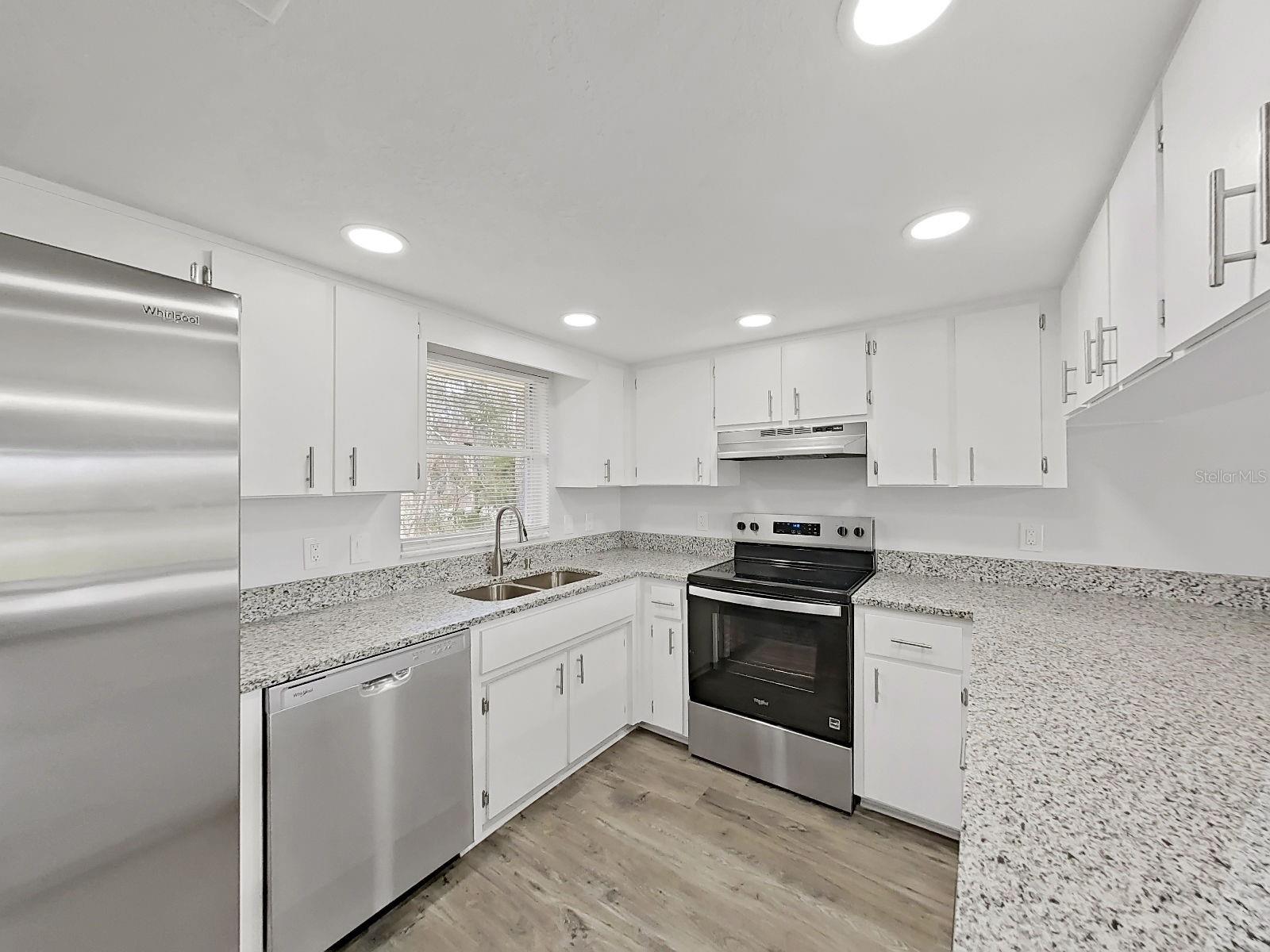 PINE GROVE - Residential