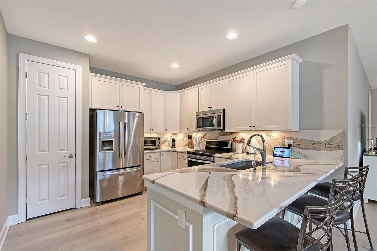 17109 KENTON TERRACE
