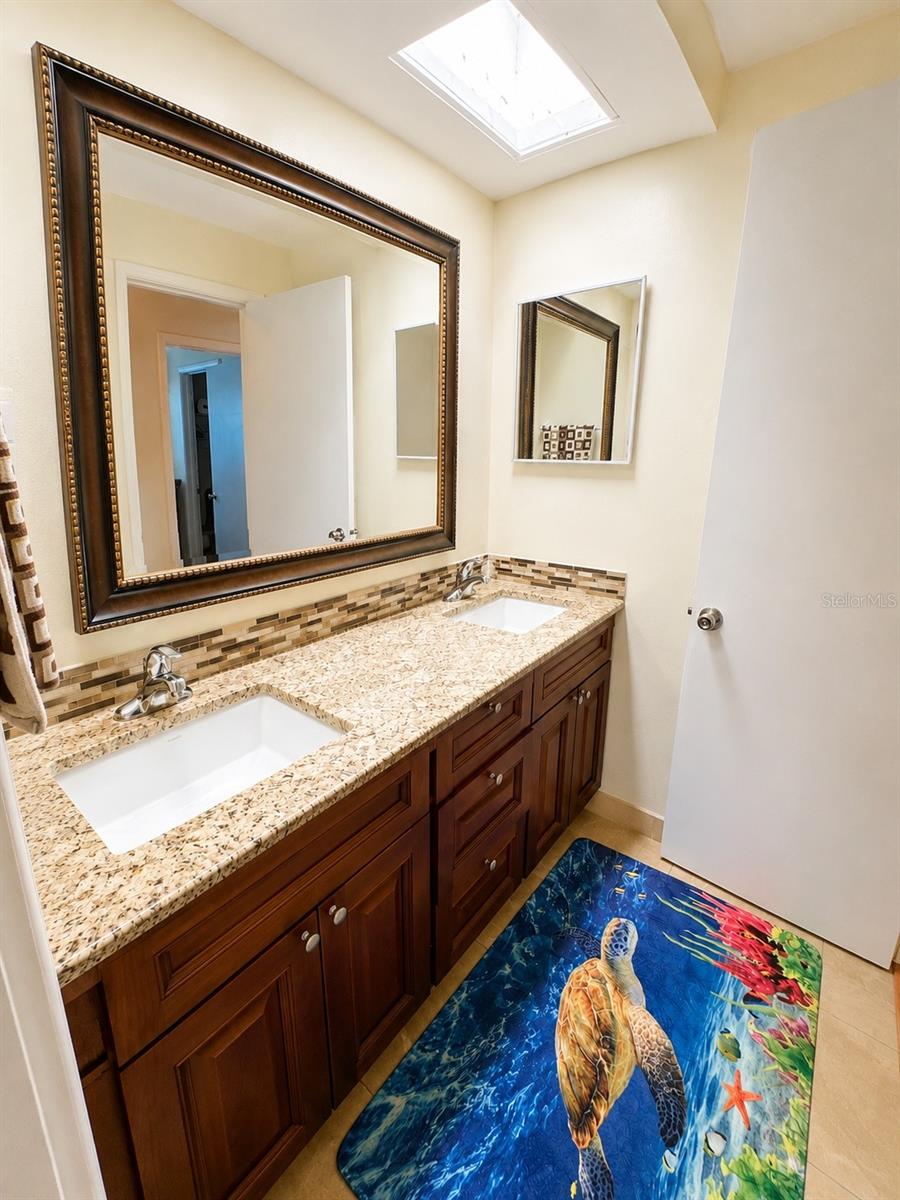 SPANISH ACRES - Residential