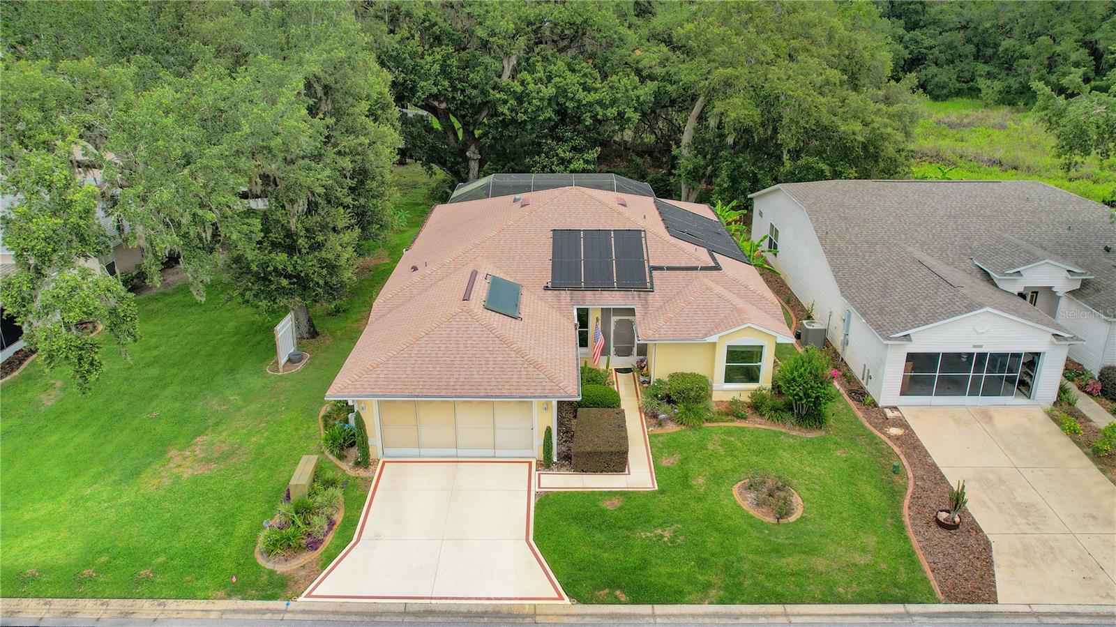 32948 RAMBLING OAKS COURT