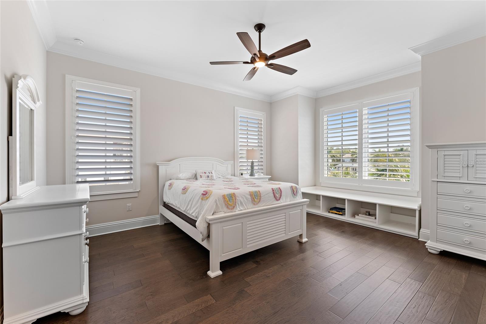 SUNSET PARK ISLES UNIT 5 - Residential