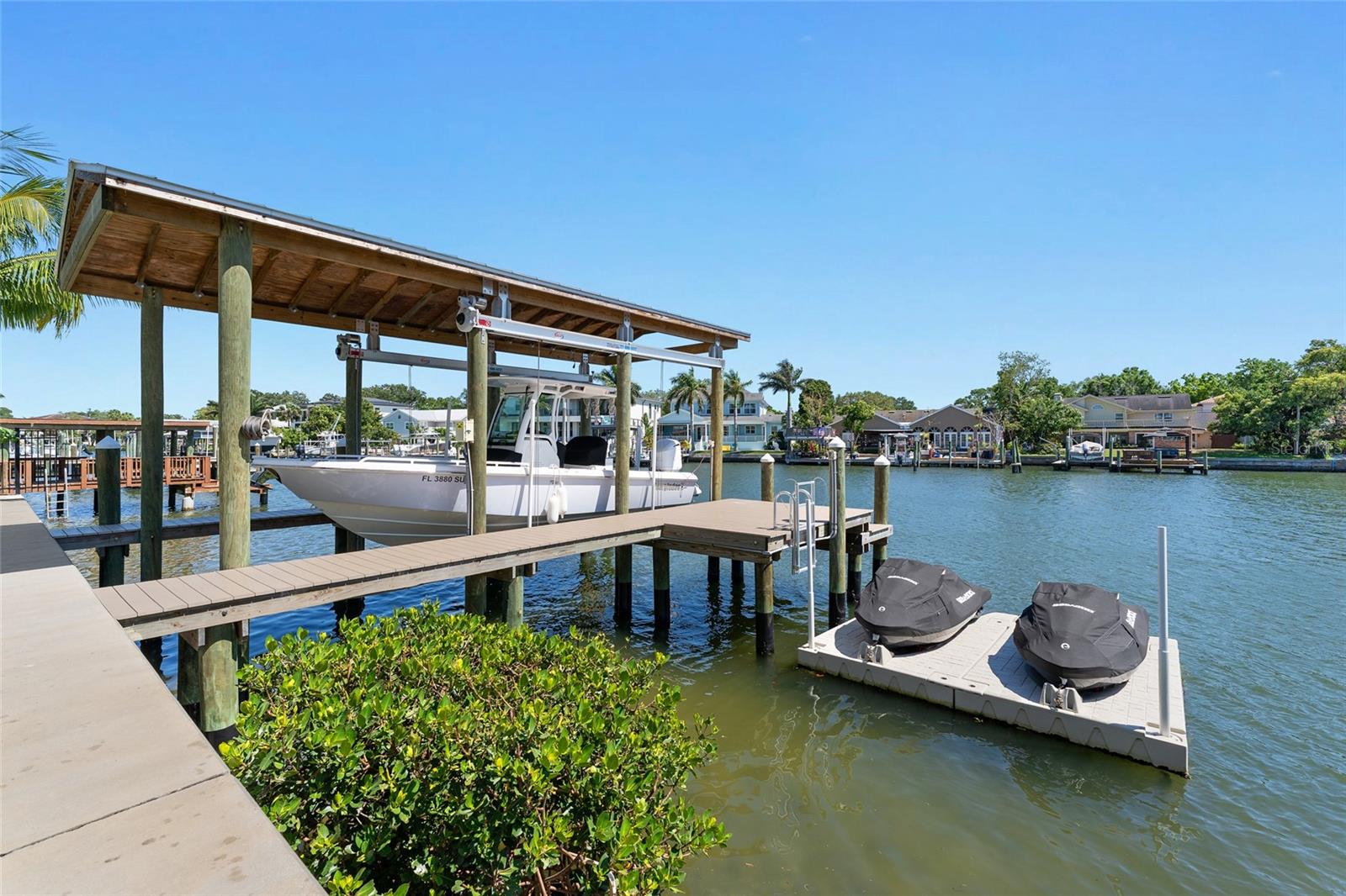 SUNSET PARK ISLES UNIT 5 - Residential