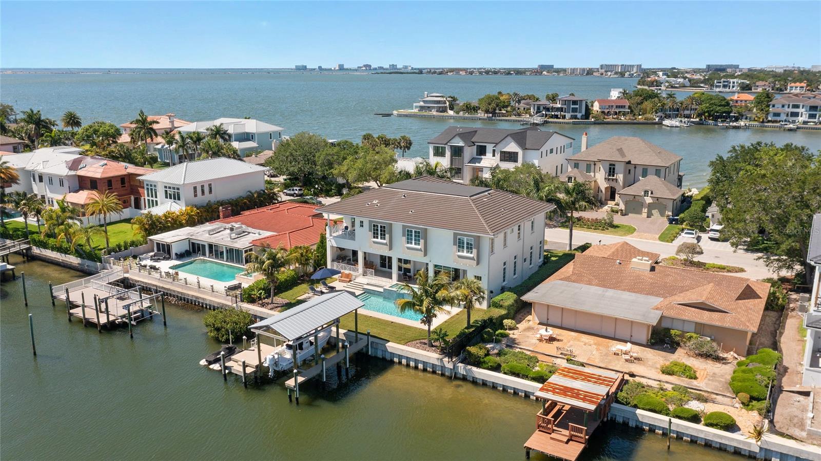 SUNSET PARK ISLES UNIT 5 - Residential