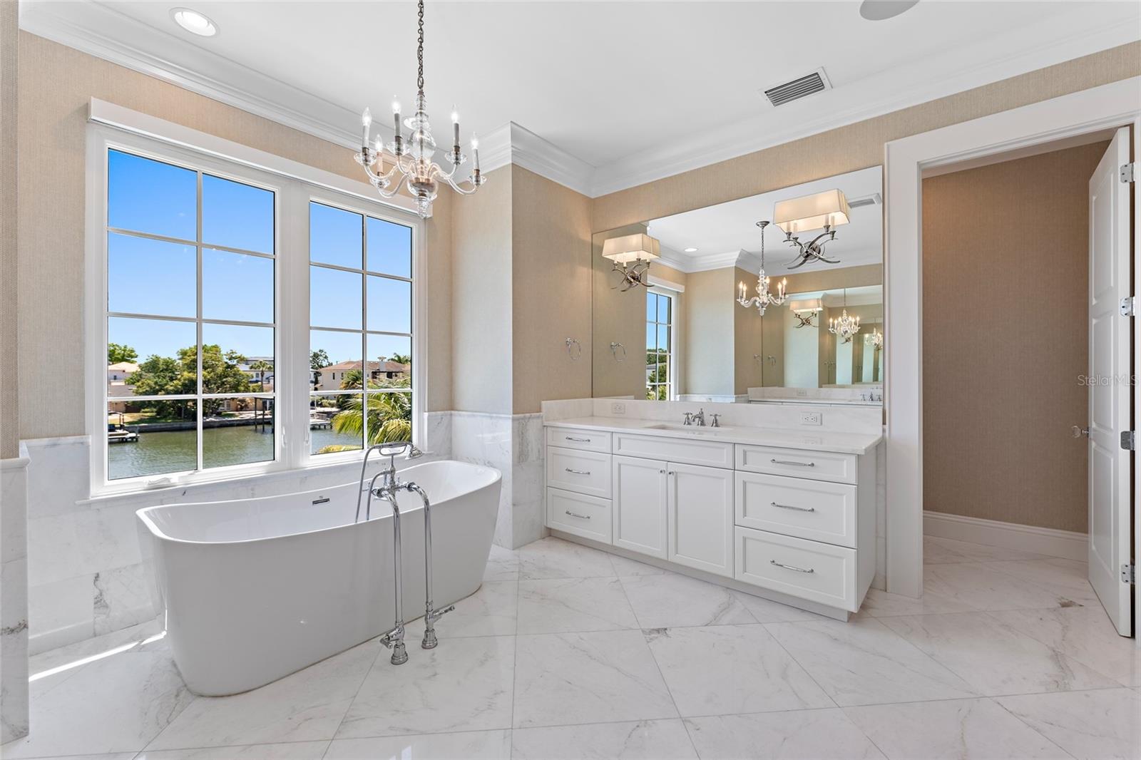 SUNSET PARK ISLES UNIT 5 - Residential