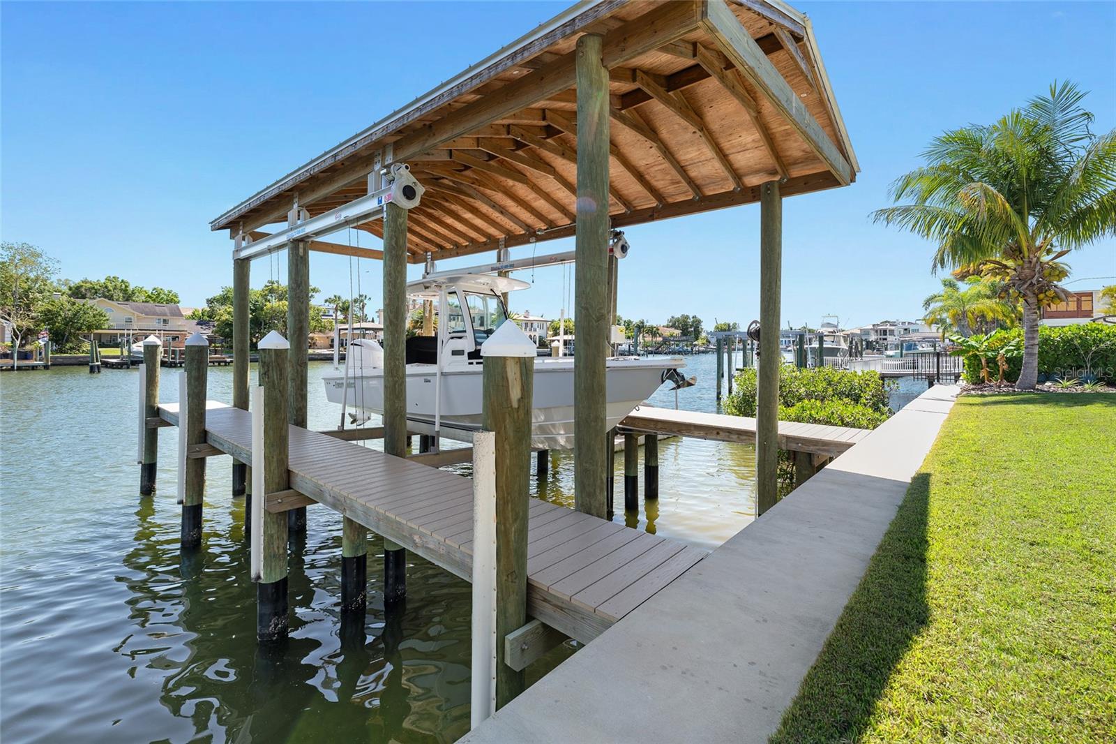 SUNSET PARK ISLES UNIT 5 - Residential