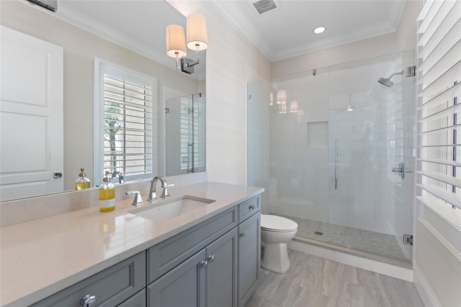 SUNSET PARK ISLES UNIT 5 - Residential