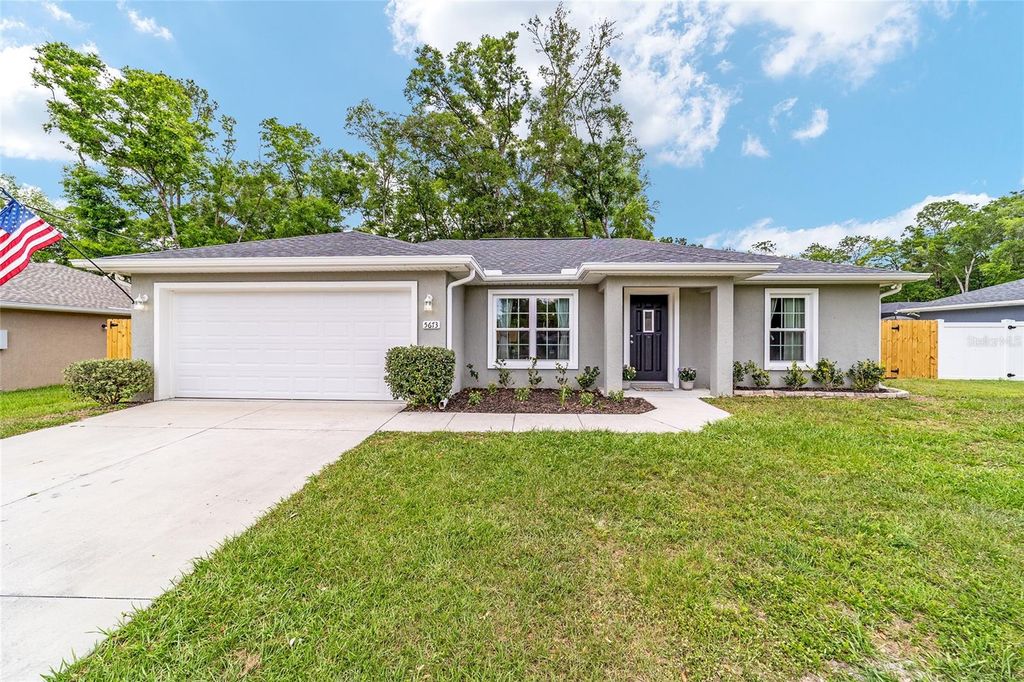 Photo of 5673 NW 57th Place, Ocala, FL 34482 (MLS # OM722285)