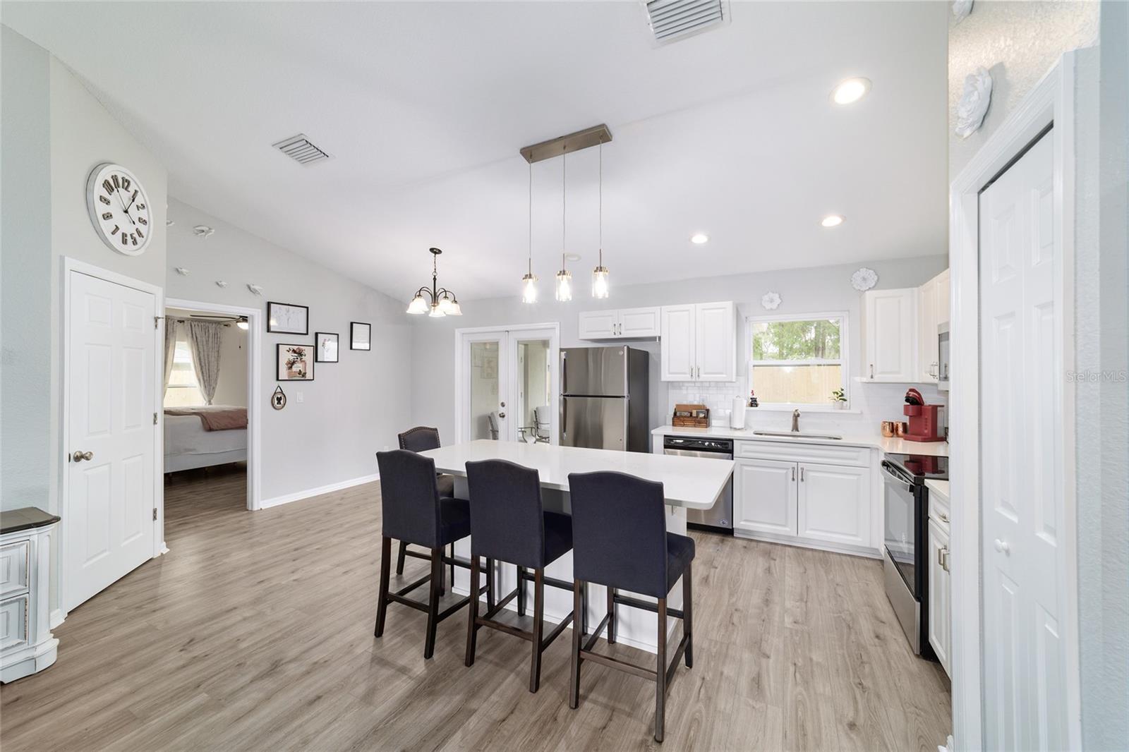 OCALA PARK ESTATES - Residential