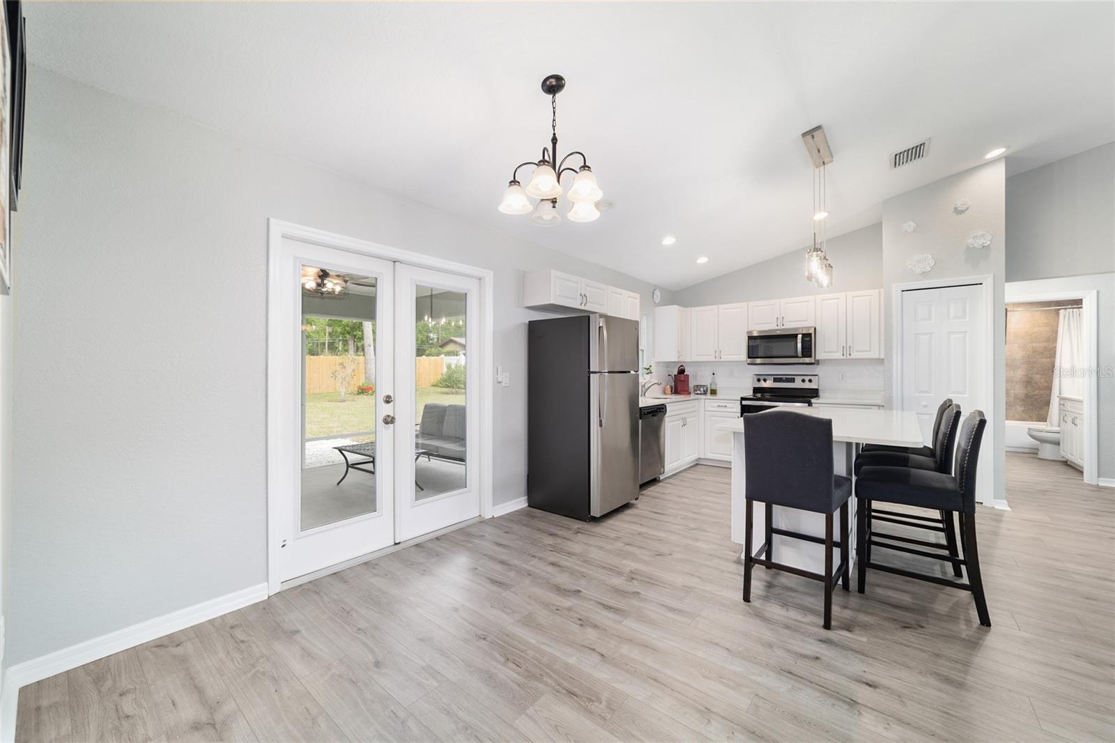 OCALA PARK ESTATES - Residential