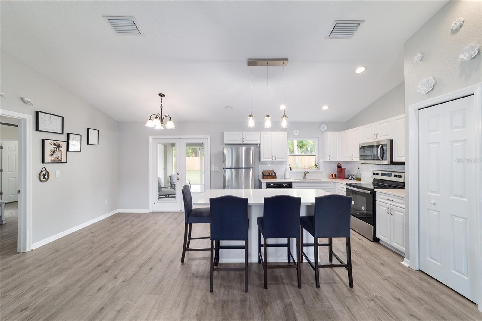 OCALA PARK ESTATES - Residential