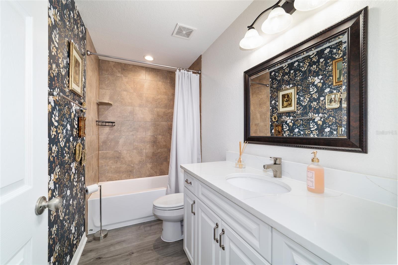 OCALA PARK ESTATES - Residential