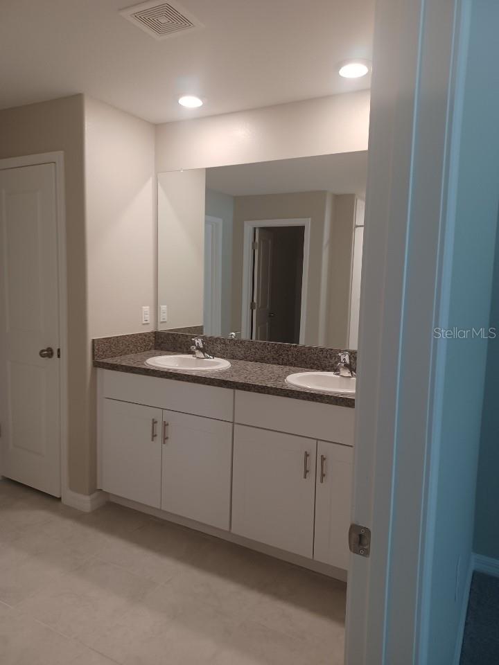 LEISEY SUB - Residential Lease