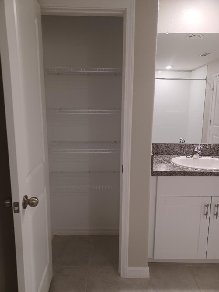 LEISEY SUB - Residential Lease