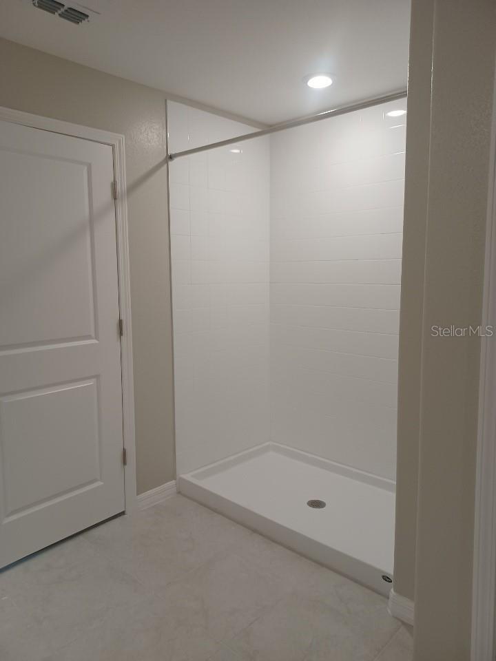 LEISEY SUB - Residential Lease