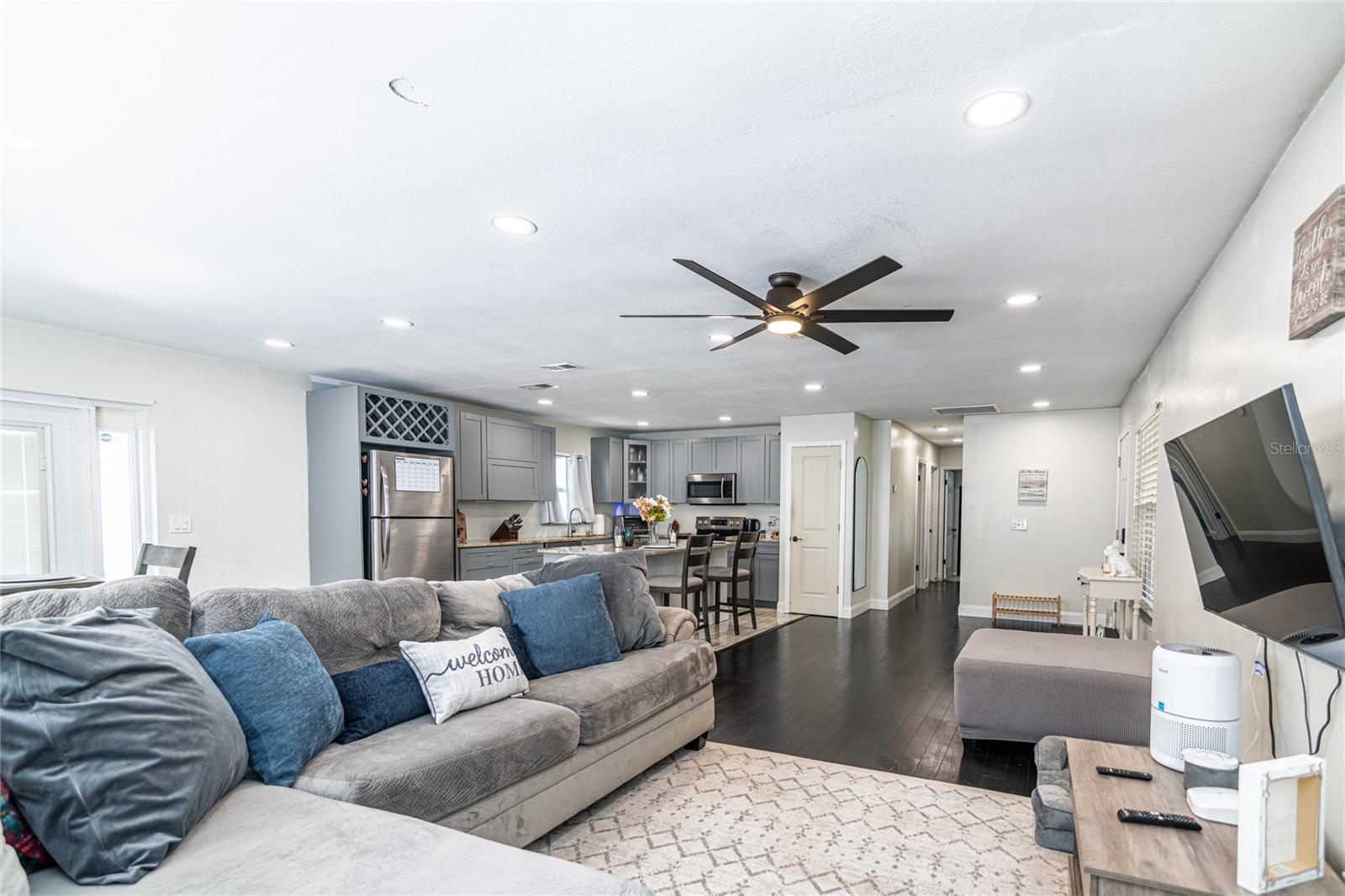 NORTH POINTE UNIT III - Residential
