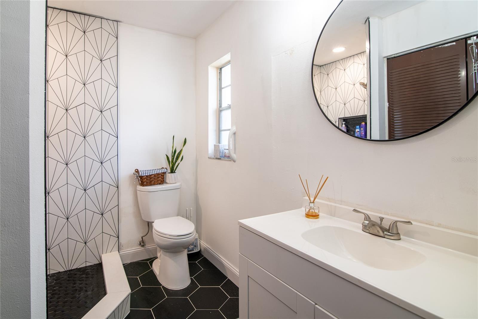NORTH POINTE UNIT III - Residential