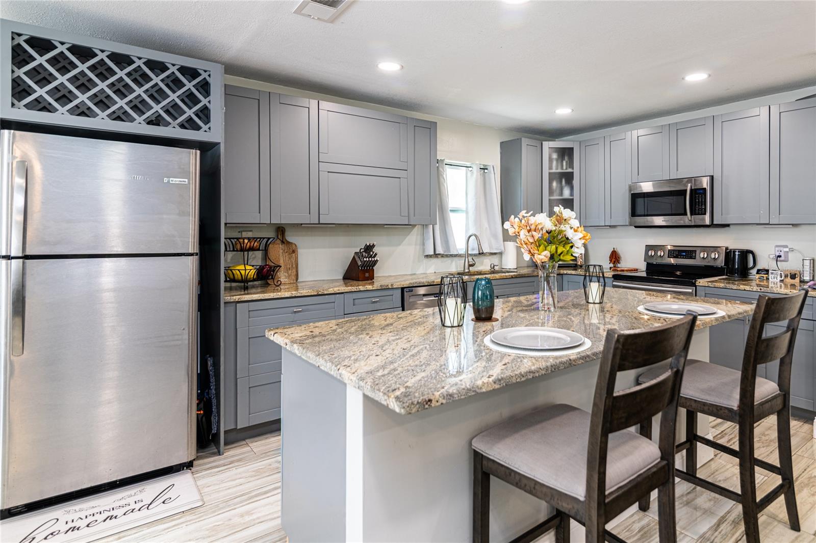 NORTH POINTE UNIT III - Residential