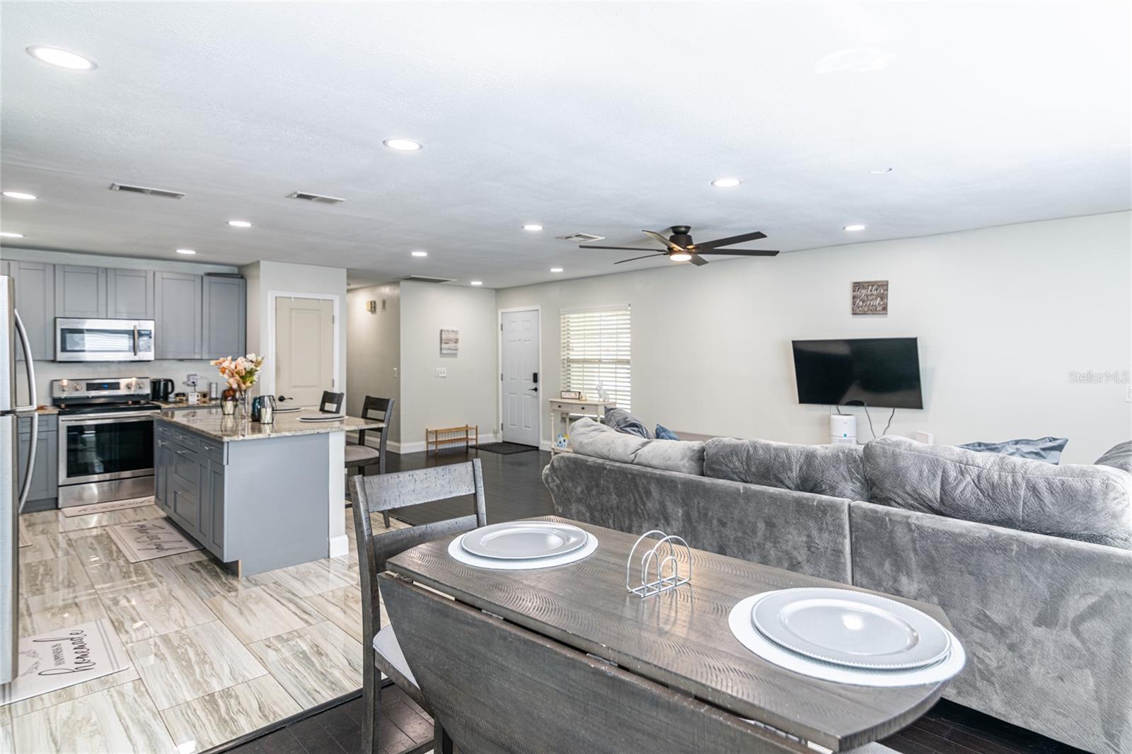 NORTH POINTE UNIT III - Residential