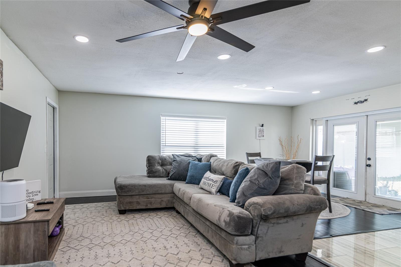 NORTH POINTE UNIT III - Residential
