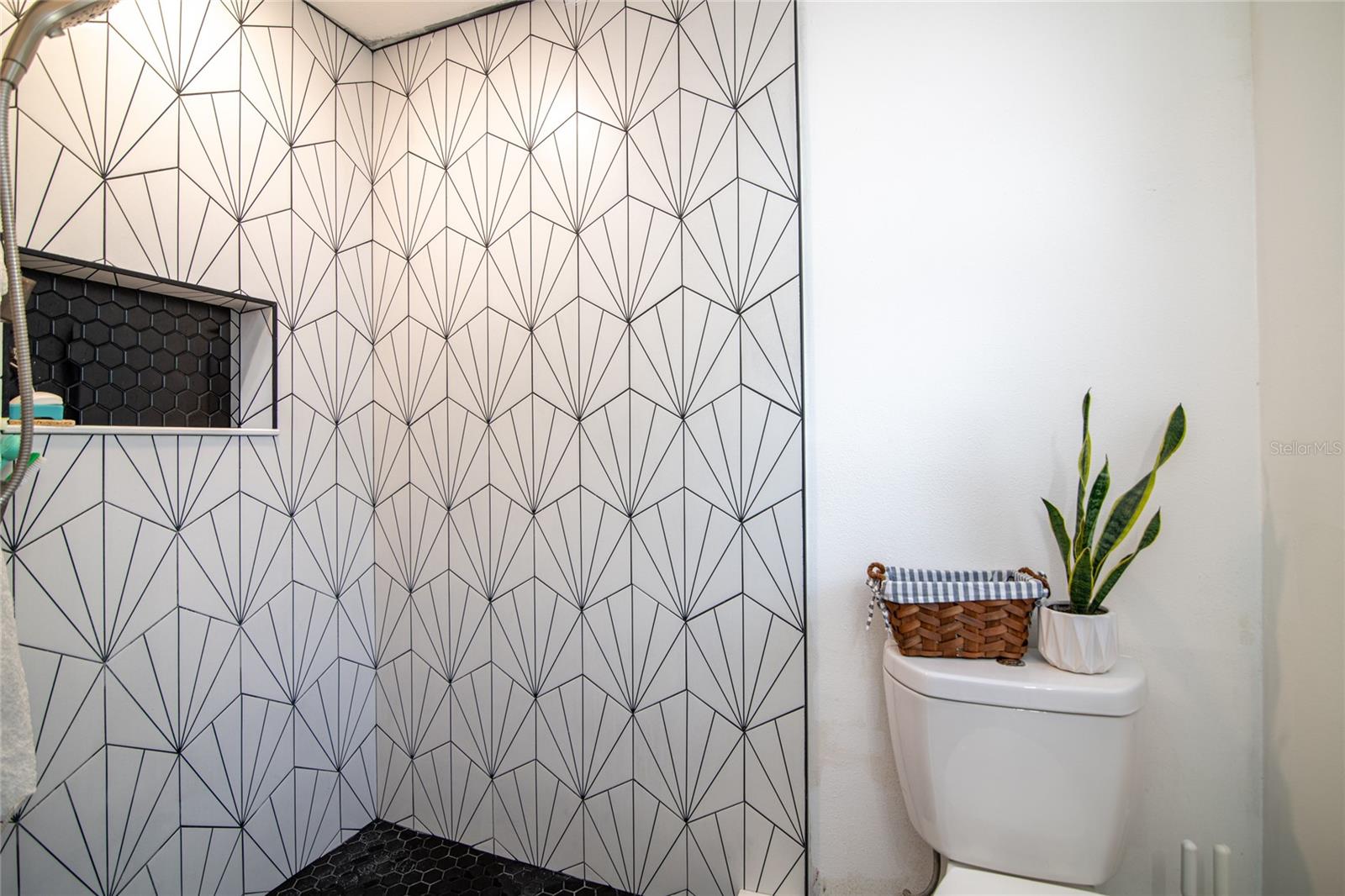 NORTH POINTE UNIT III - Residential