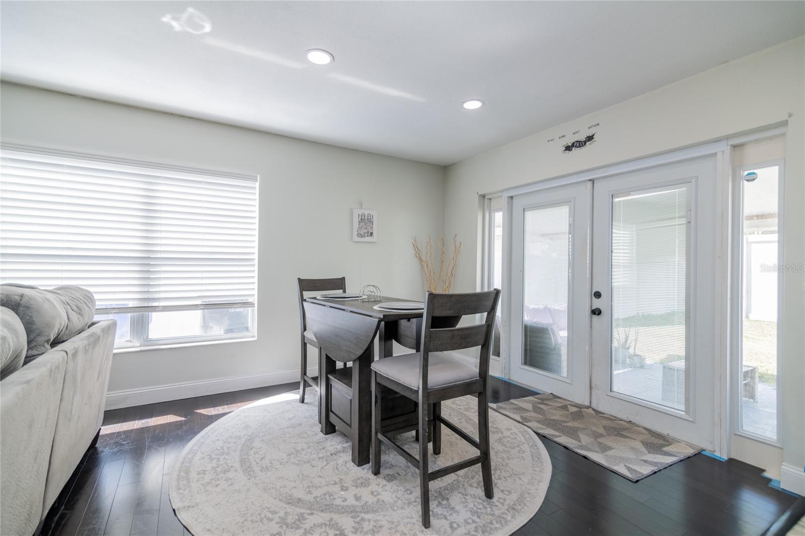 NORTH POINTE UNIT III - Residential
