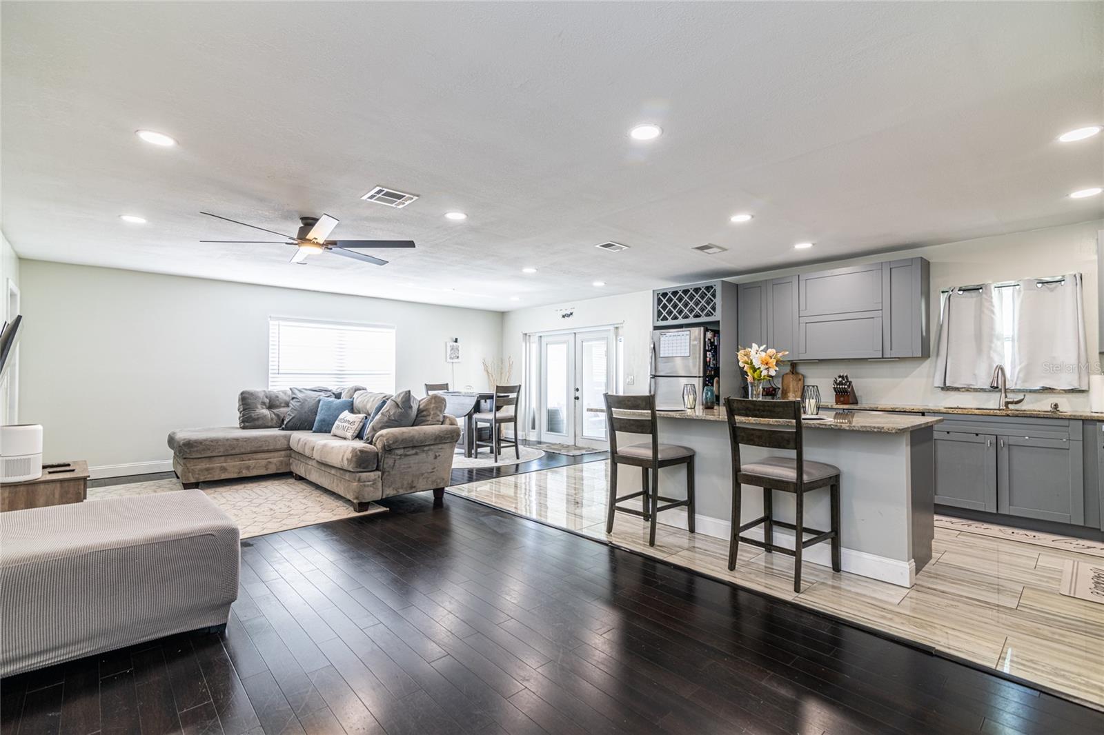 NORTH POINTE UNIT III - Residential