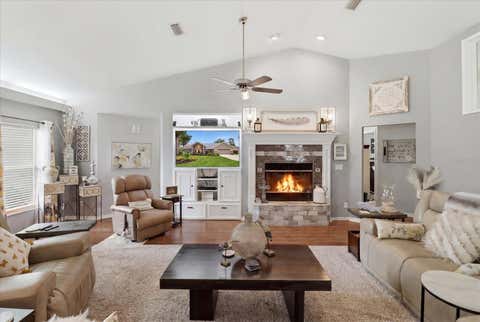 Tiny photo for 4823 SE 14th Street, Ocala, FL 34471 (MLS # OM726296)