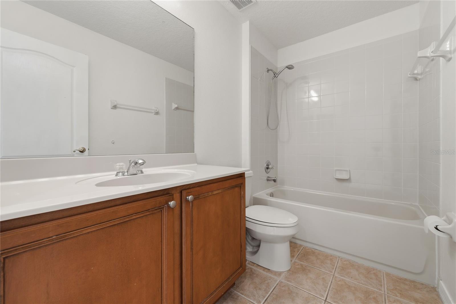 EAST PARK - Residential Lease