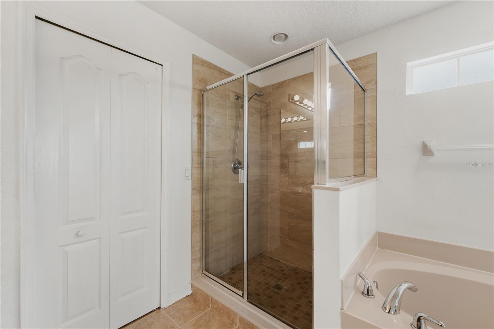 EAST PARK - Residential Lease