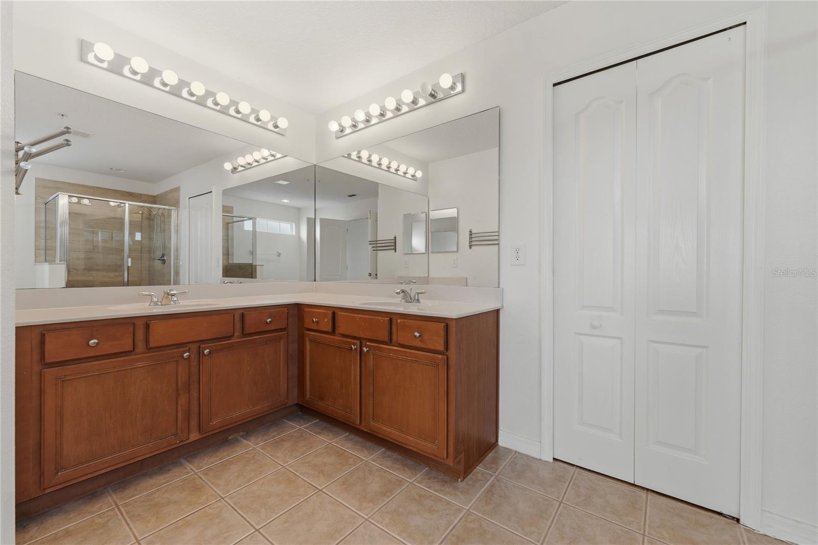 EAST PARK - Residential Lease
