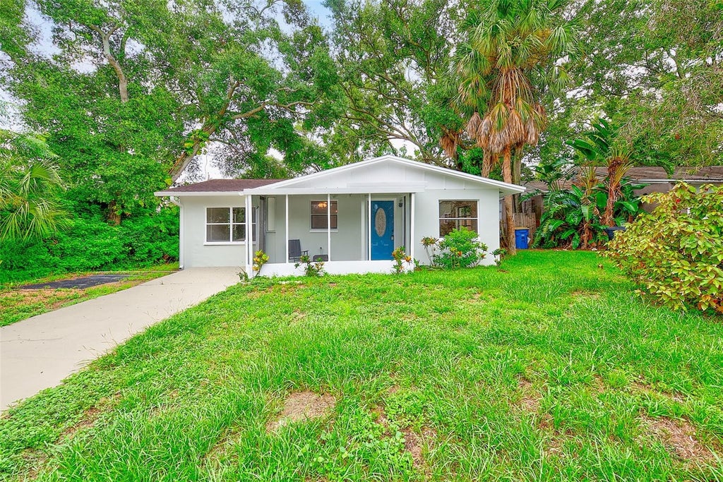 Photo of 1011 Fairmont Street, Clearwater, FL 33755 (MLS # TB8535570)