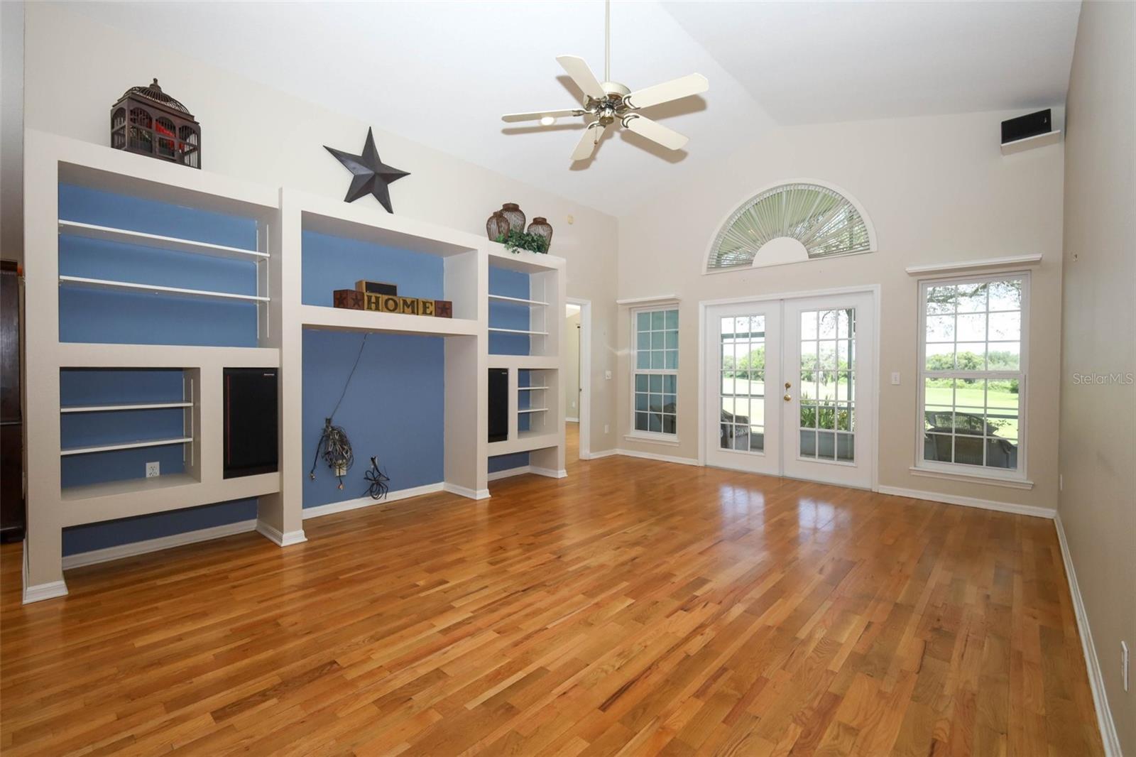 WEKIVA VILLAS - Residential