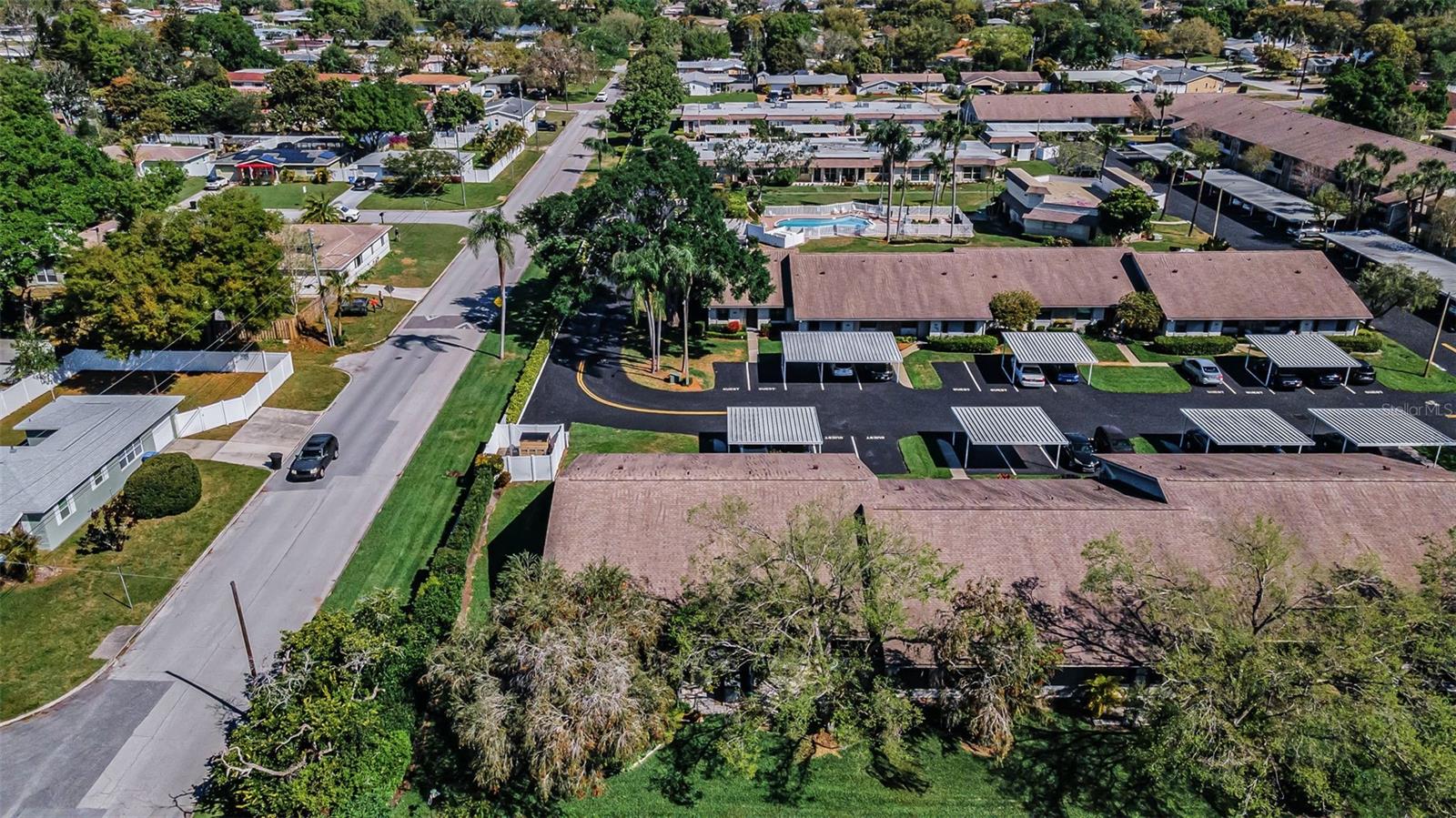 HARSHAW LAKE PARK CONDO - Residential