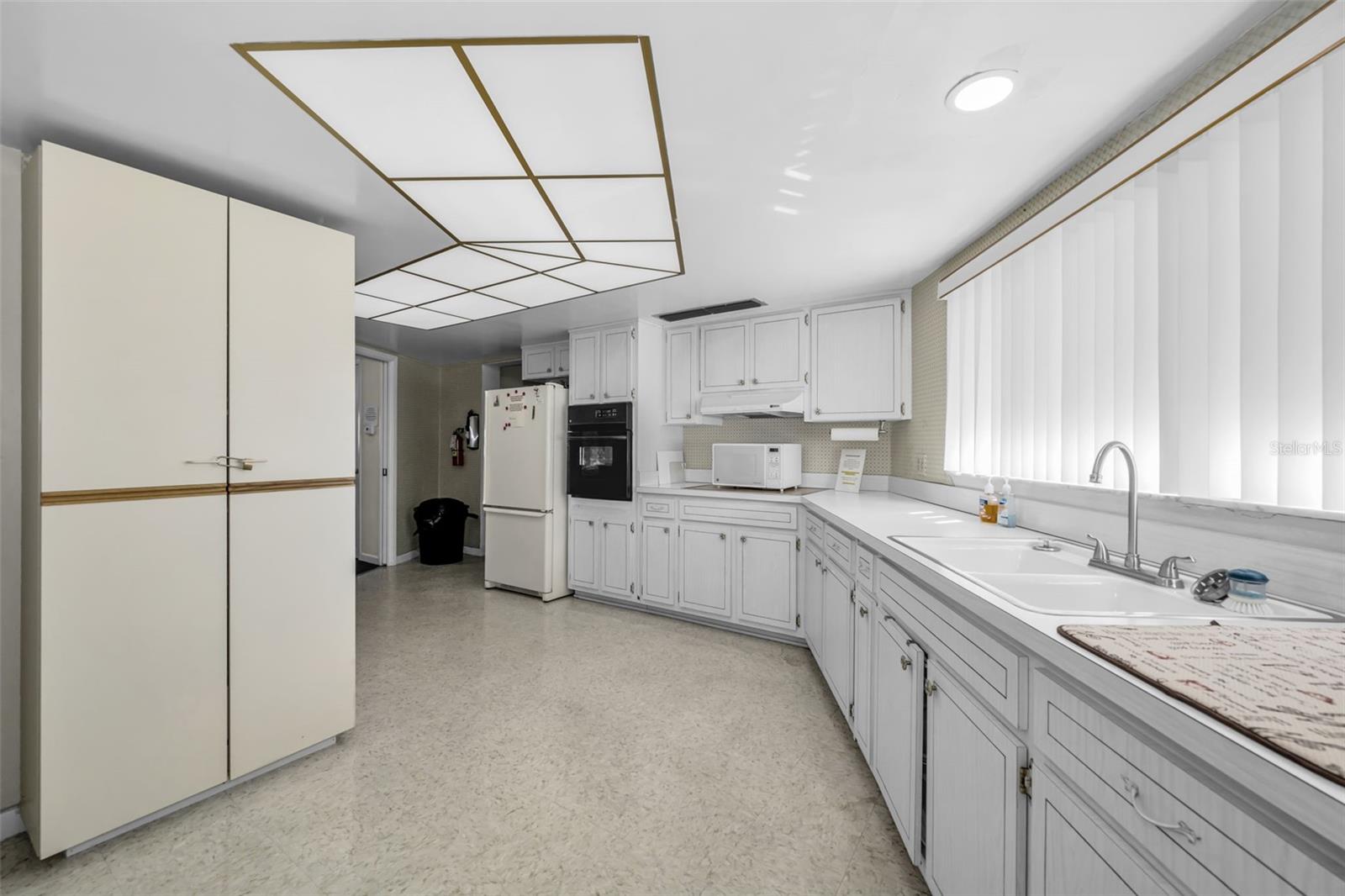 HARSHAW LAKE PARK CONDO - Residential