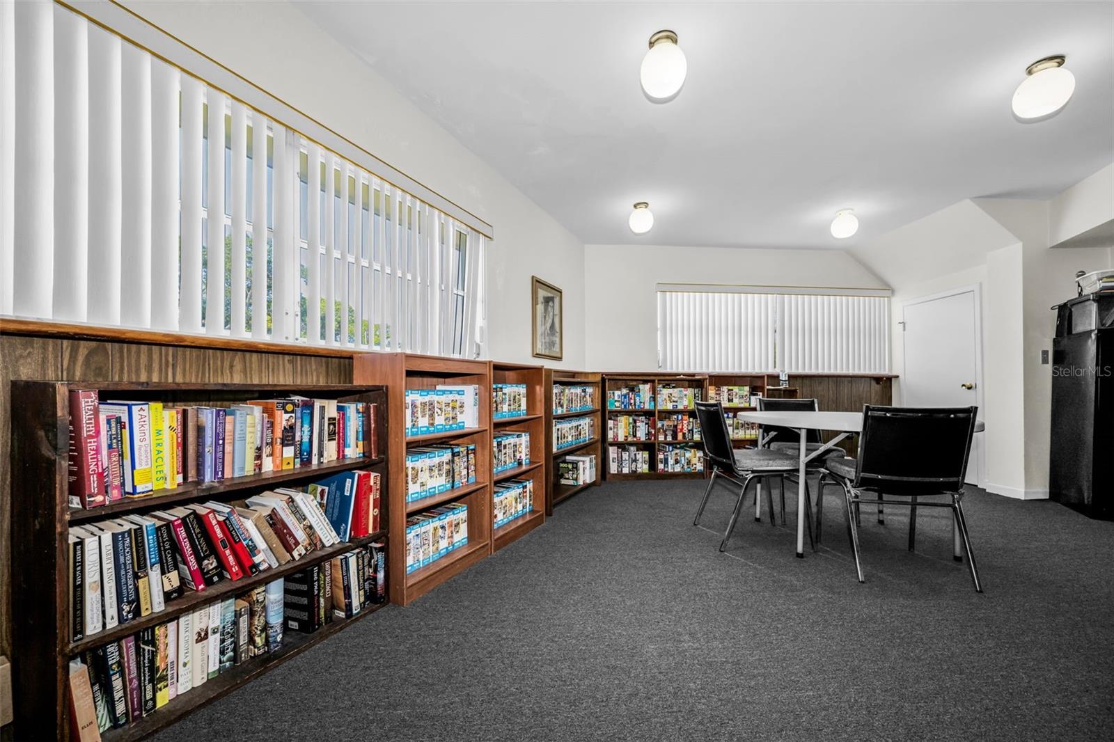 HARSHAW LAKE PARK CONDO - Residential